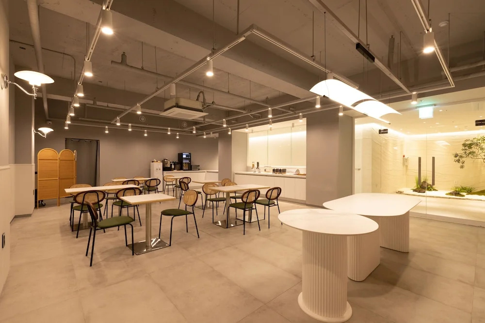 Jinhae Yongwon Londoner Business Hotel