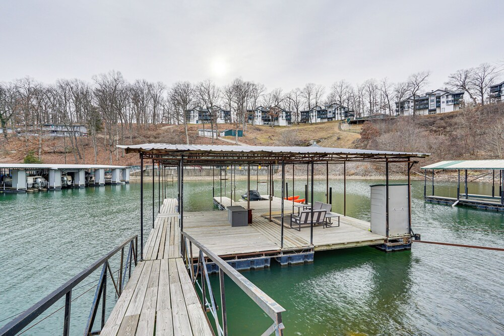 Private Dock & Theater Room: Lake Ozark Luxury