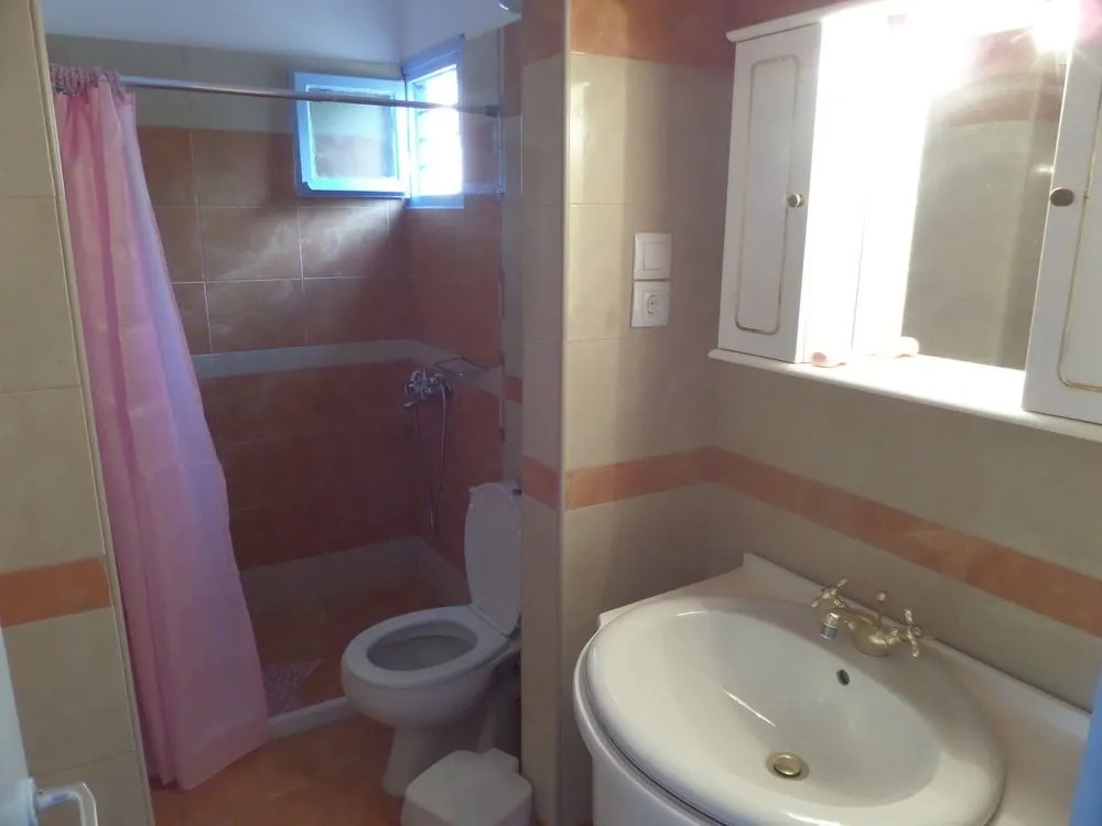 Skyros Junior Studios