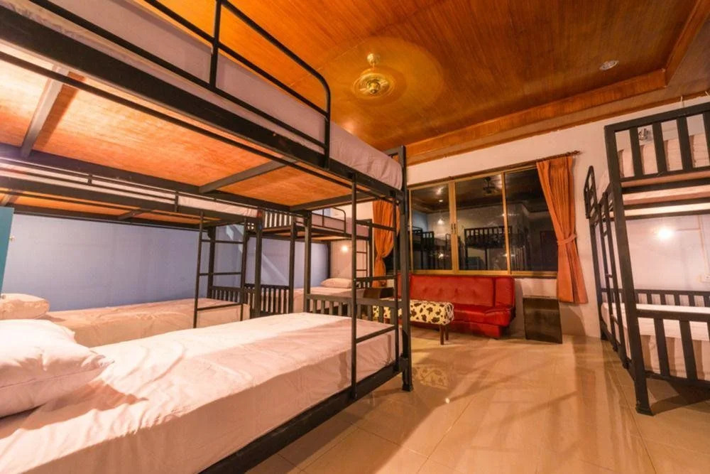 Goodtime Beach Hostel - Adults Only