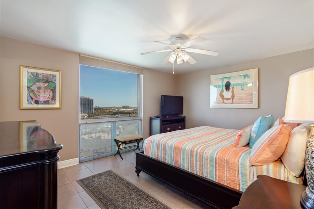 Shoreline Towers 3091 3 Bedroom Condo