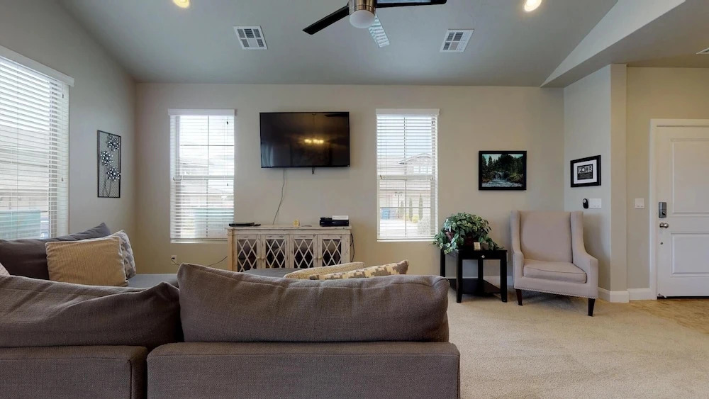 Zion's Cove 3 Bedroom Apts