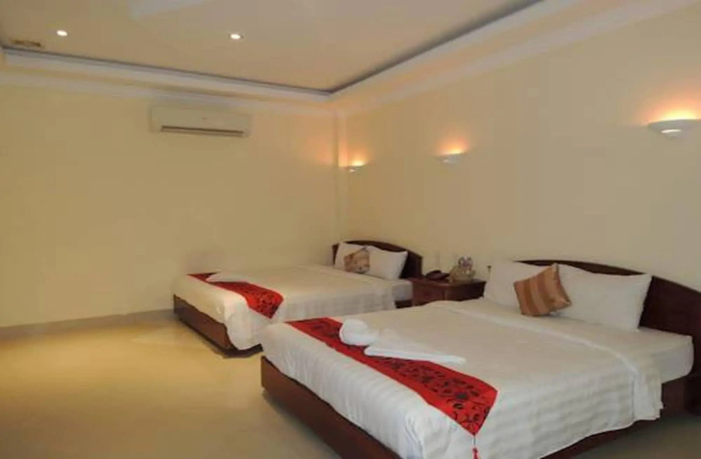 Lux Star Town Hotel