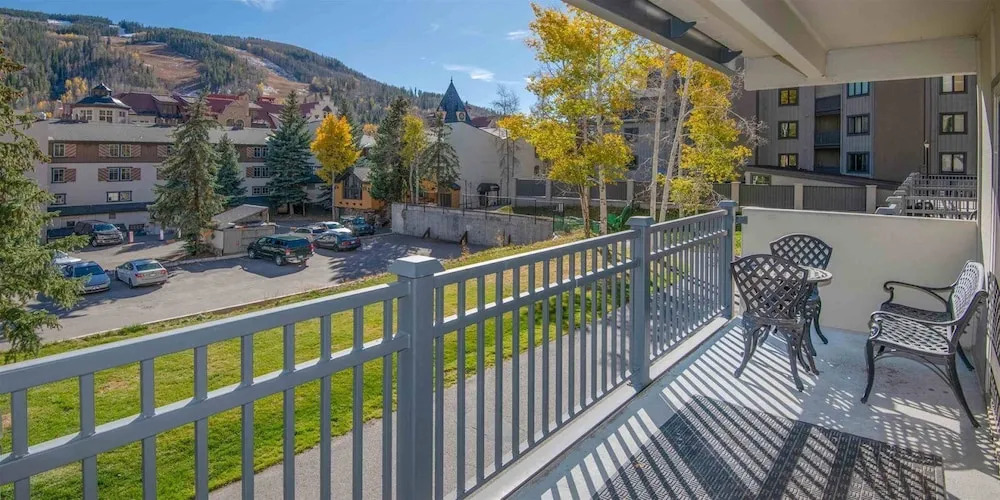 2 Bedroom Condo in Lionshead Village - Walk to Lifts