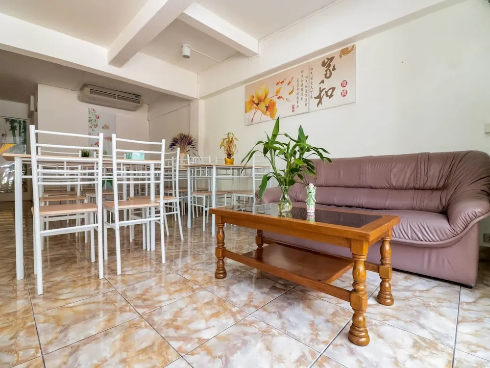 NIDA Rooms BTS Phra Kanong 1112 Majestic