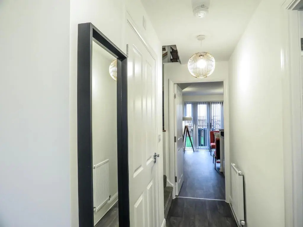 Tudors eSuites 5 Bed House