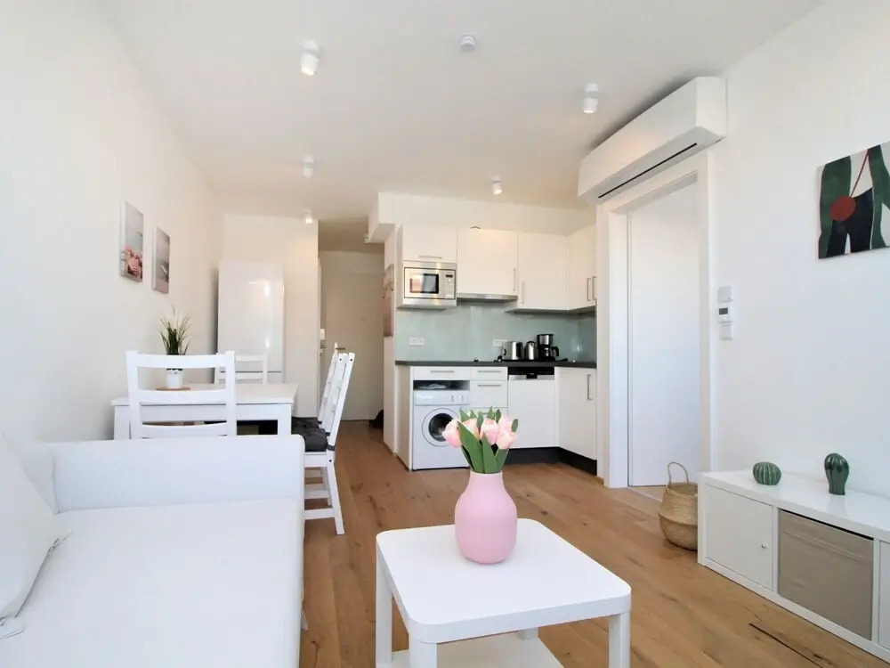 Enjoy Wien in Wien With 1 Bedrooms and 1 5 Bathrooms