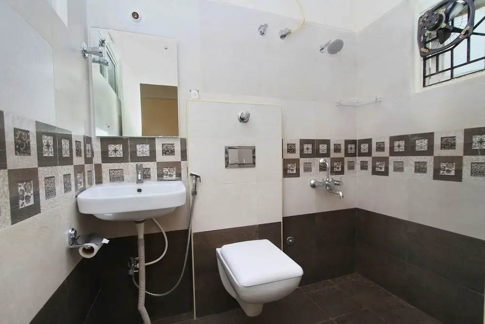 OYO 10258 Hotel Hibiscus Hebbal
