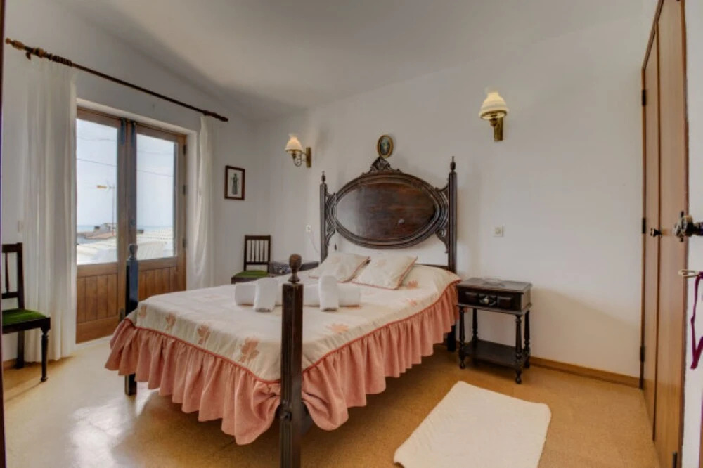 Villa - 2 Bedrooms with WiFi and Sea views - 107983