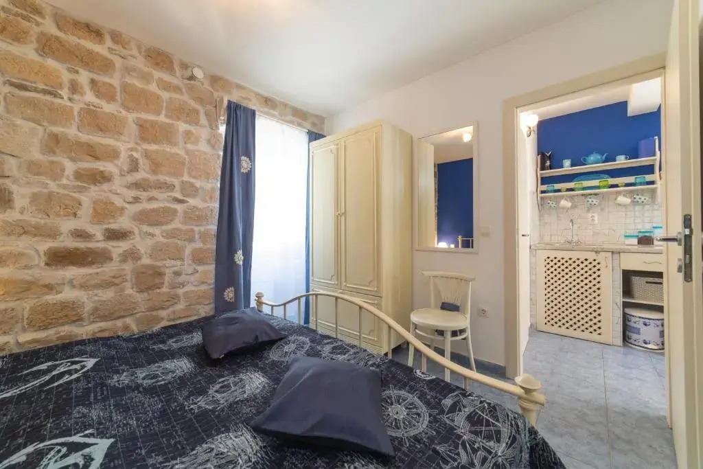 Apartments Mira