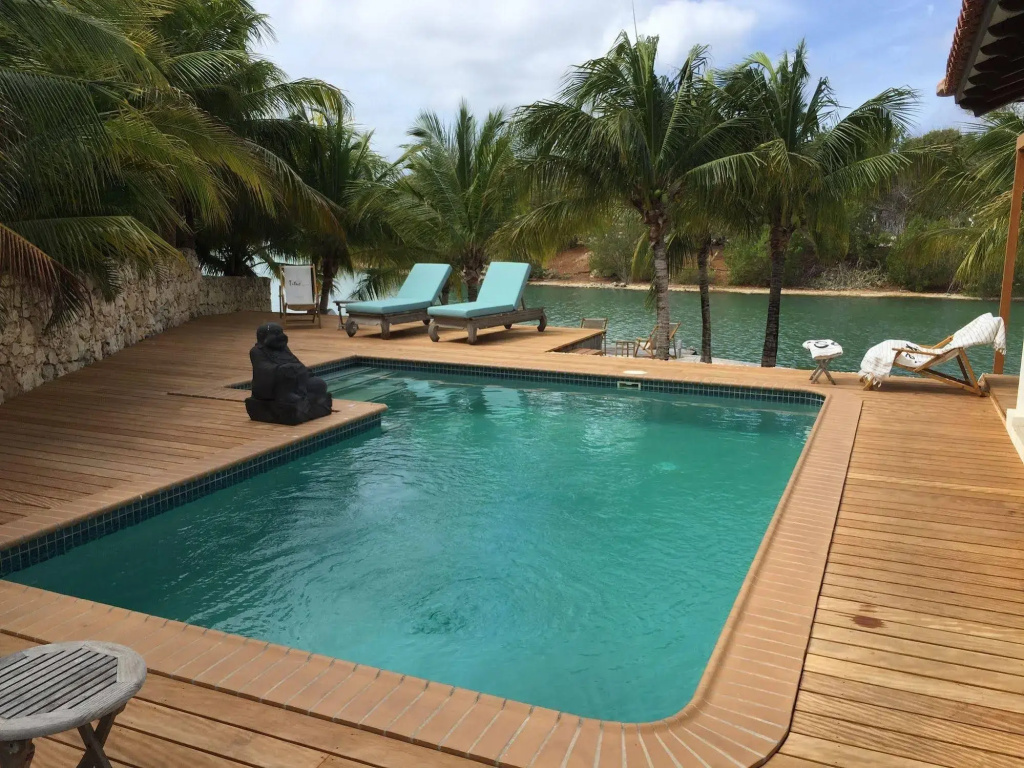 Lagoon Villas