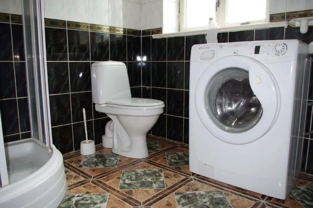 Villand Hotel with Free Private Parking and Self Check In
