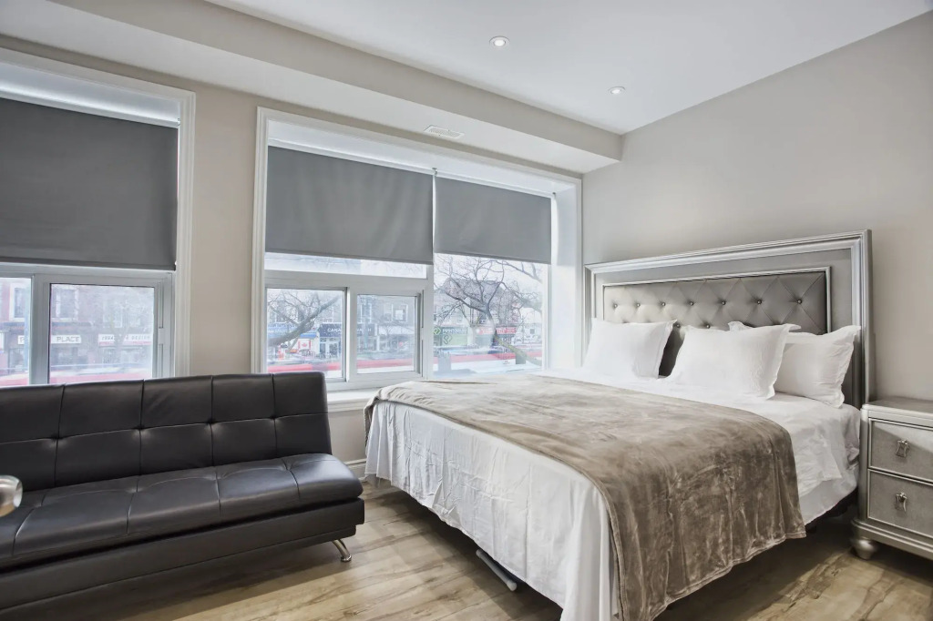 Toronto Rooms and Suites