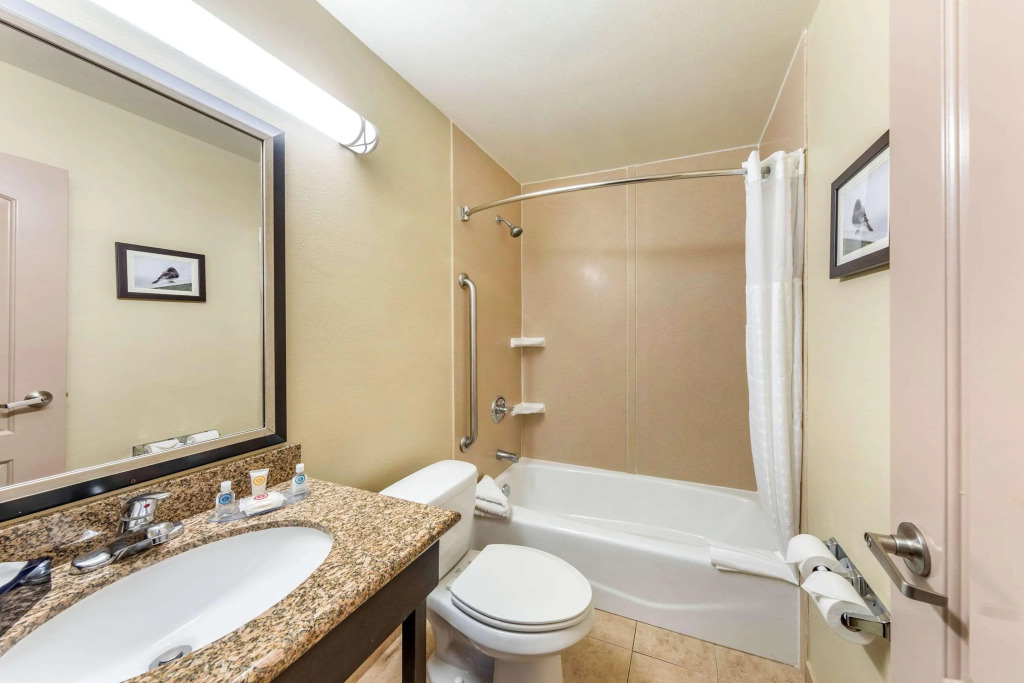 Comfort Inn & Suites San Bernardino