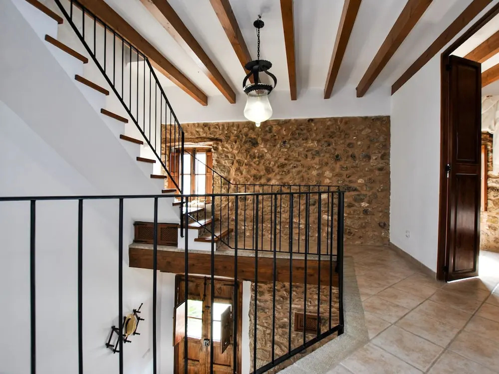 Cozy Cottage in Lloseta With Private Swimming Pool