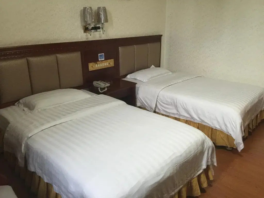 Golden Coast Hotel