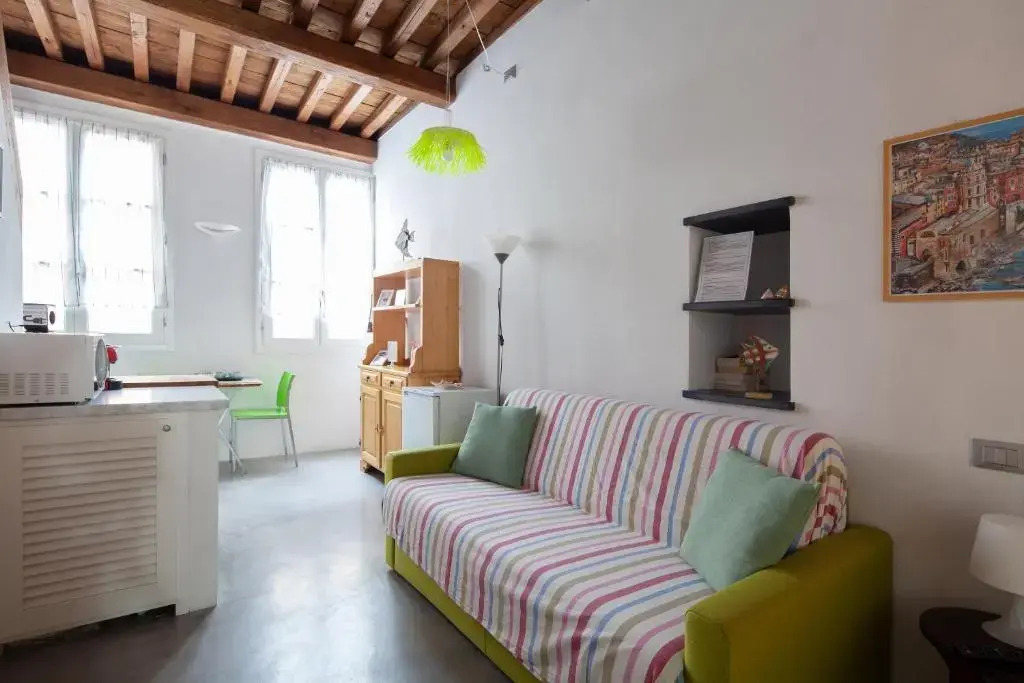 Ludovica Studio - Backpackers House Vernazza