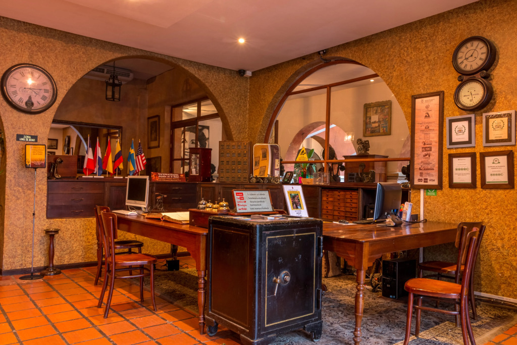 Hotel Mariscal Robledo