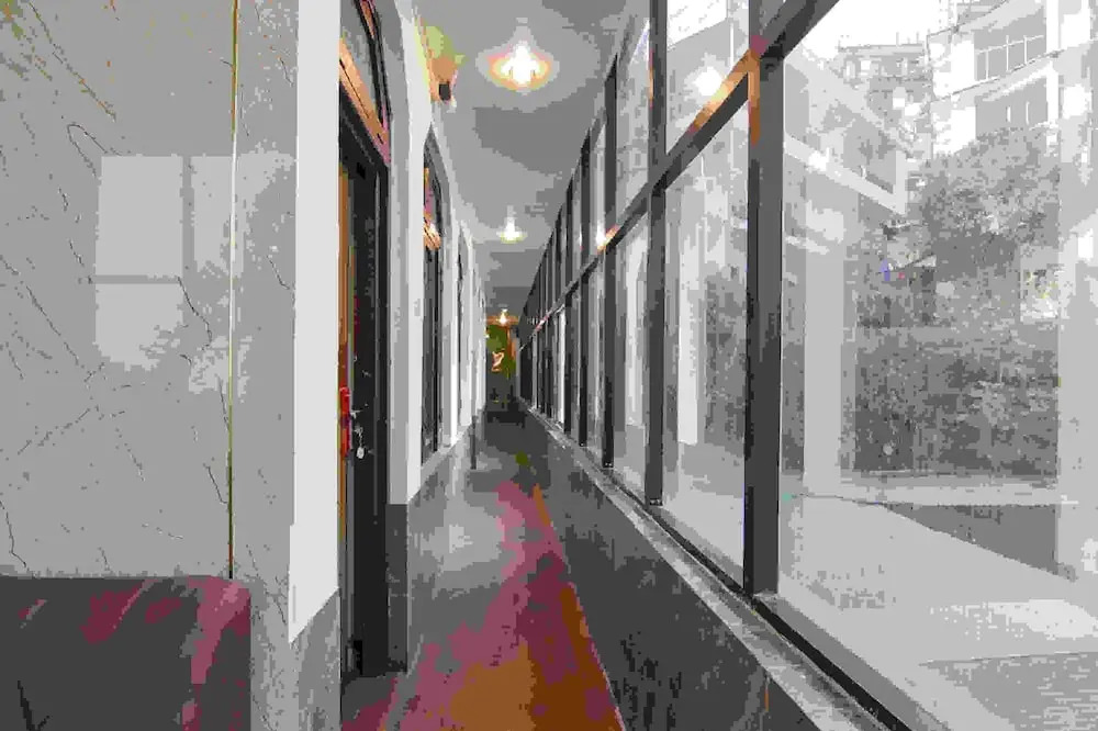 Fabhotel Vijay Palace