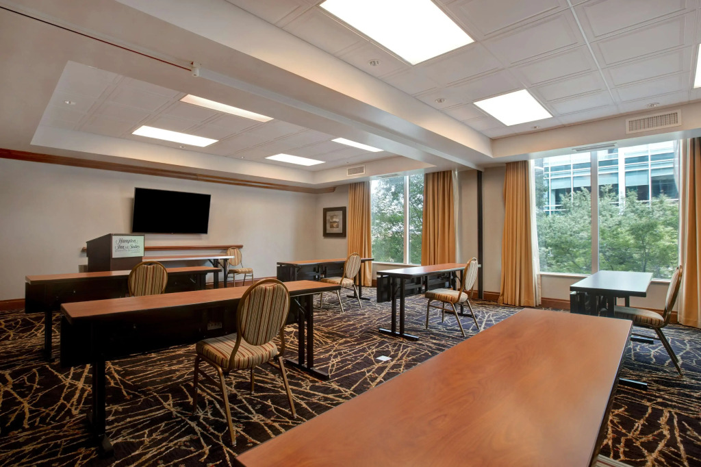 Hampton Inn & Suites Greenville-Downtown-Riverplace