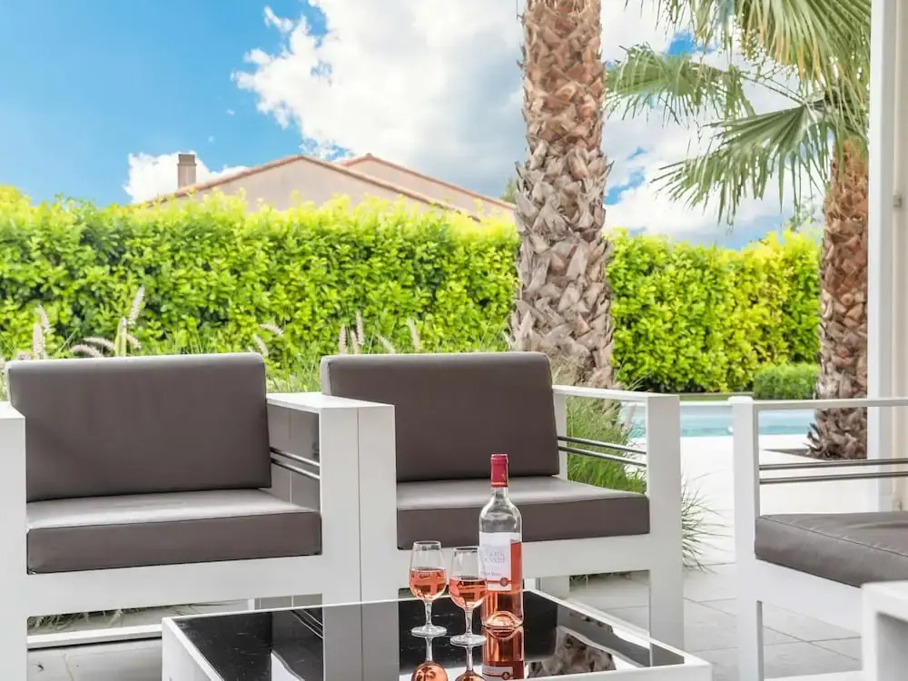 Luxurious villa in Saint geniès de Fontedit with heated pool
