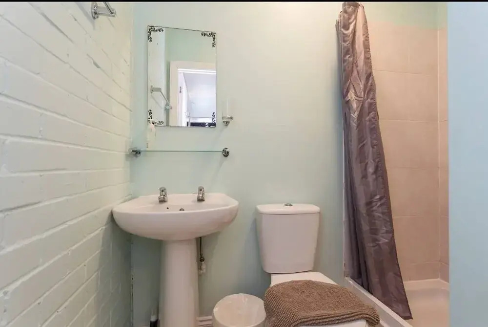 Shirley Apartments, Cozy Studio, 10 Min Drive to City Centre and Cruise Ship Terminals