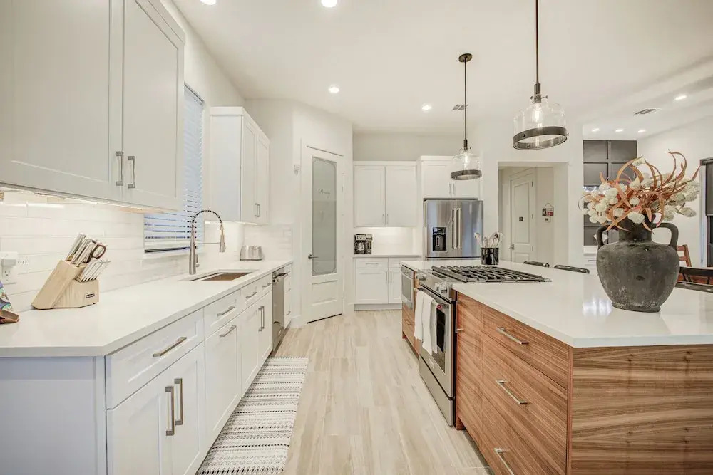3 Mi to San Antonio River Walk: Gem w/ Heated Pool
