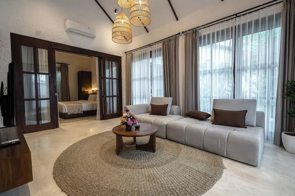 Moonlight by EVDEkimi - Stylish 2BR escape with Tropical garden and Pool
