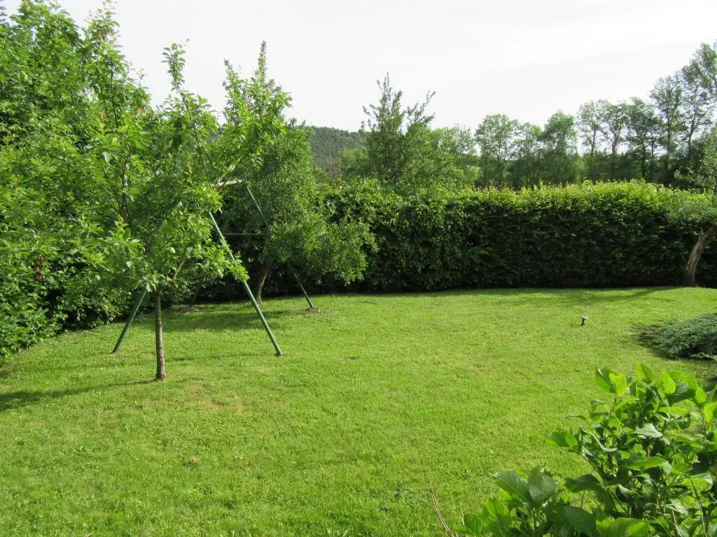 Ferme restaurée avec jardin clos et terrasse, proche Puy en Velay - FR-1-582-271