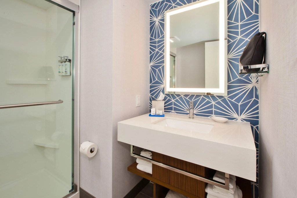 Holiday Inn Express & Suites VA Beach Oceanfront by IHG
