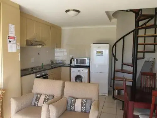 Point Village Accommodation - Santos 5