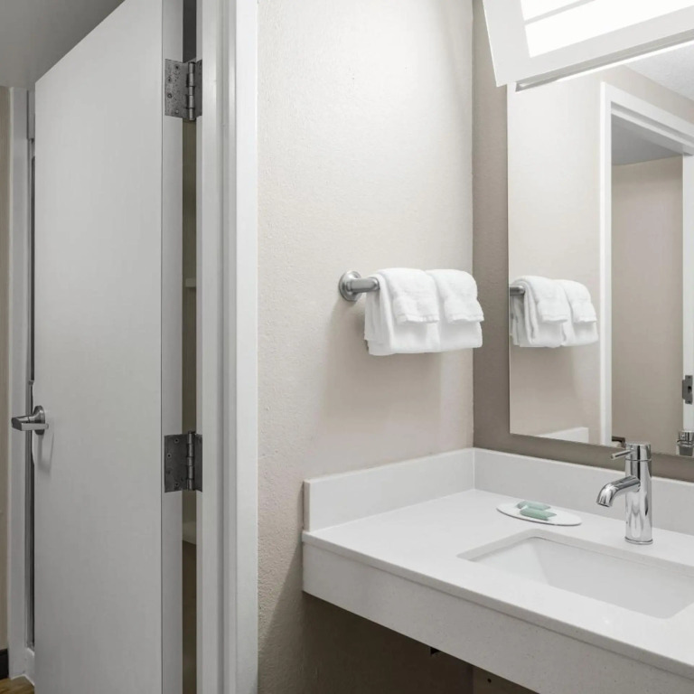 Courtyard by Marriott Newport News Yorktown