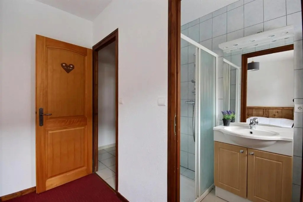 Deux Appartements Combinables - Proche Remontee Mecaniques - Morzine- 12 Personnes- Etoile 1&2