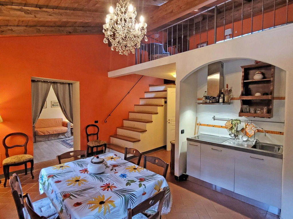 Exquisite Holiday Home in Pistoia With Swimming Pool
