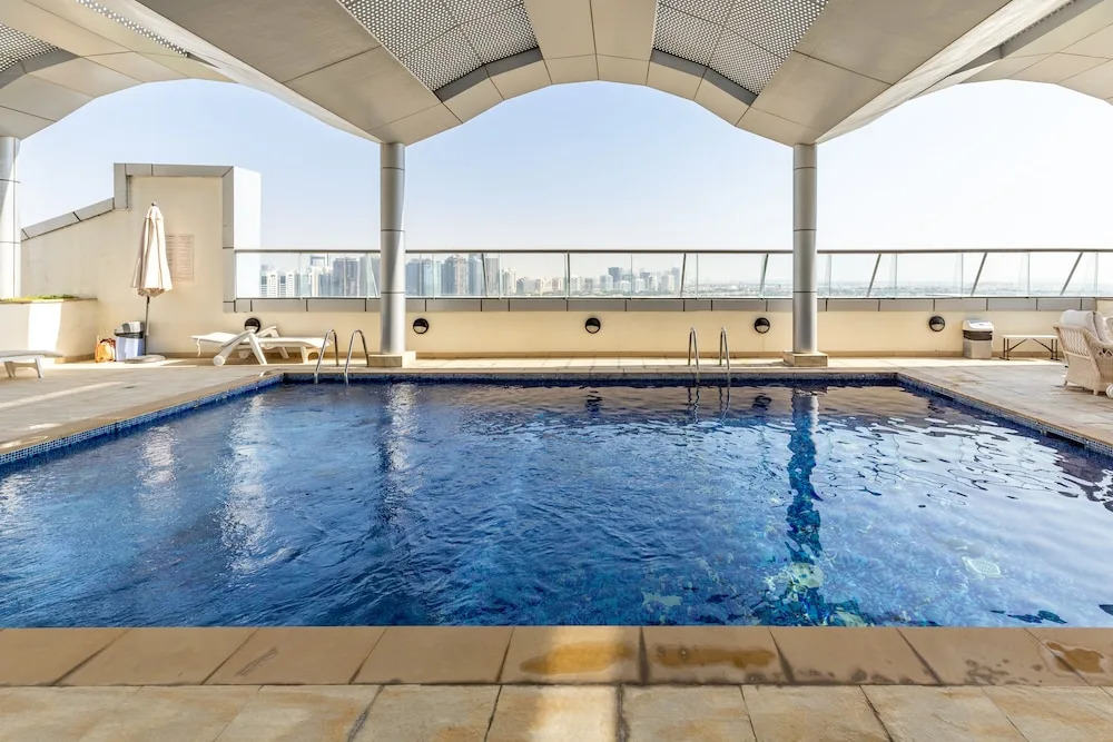 Waves - Cozy, Fully Furnished Studio in Dubai Sports City