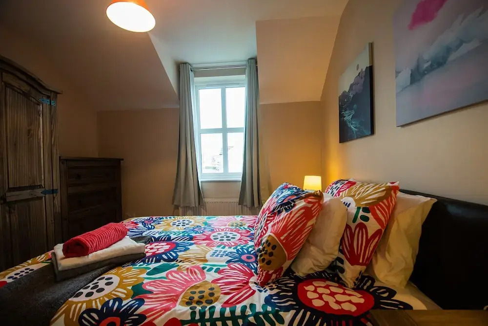 Modern Central Three Bedroom House