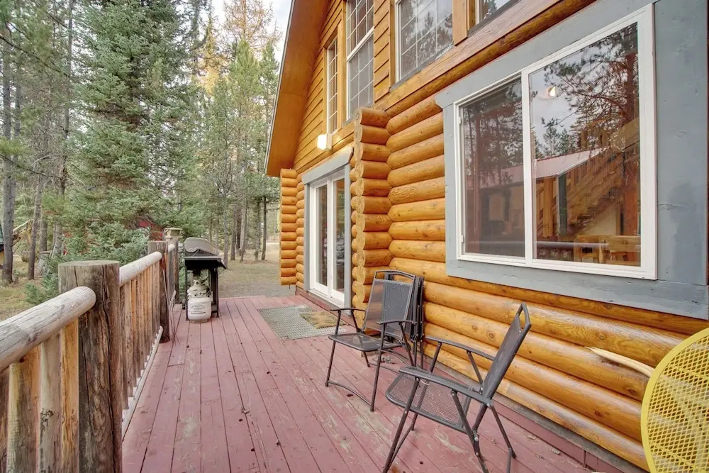 Donnelly Cabin w/ Private Deck: Near Lake Cascade!