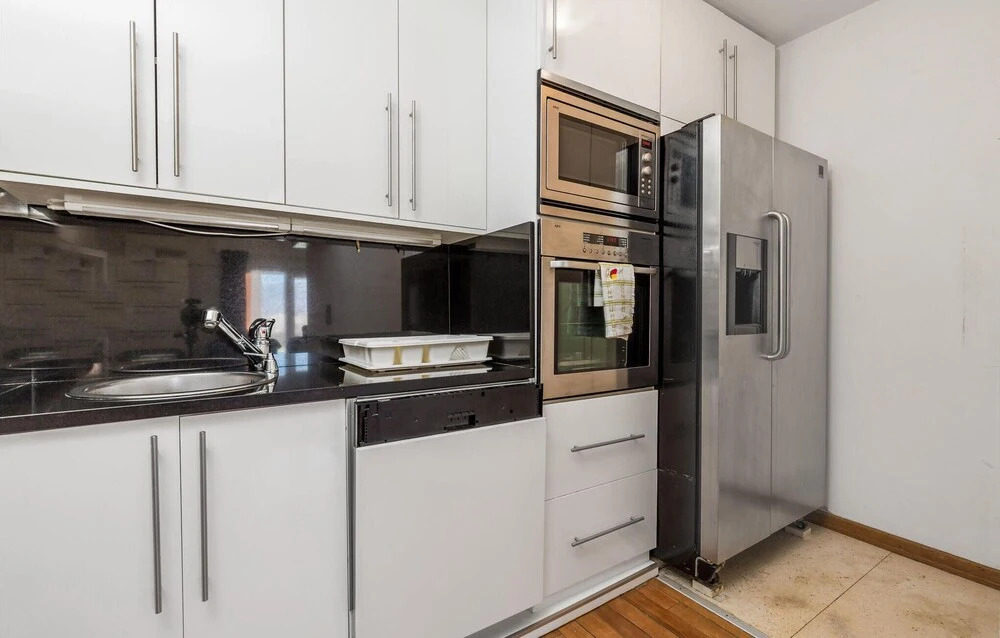 5 Bedroom Awesome Home In Pag