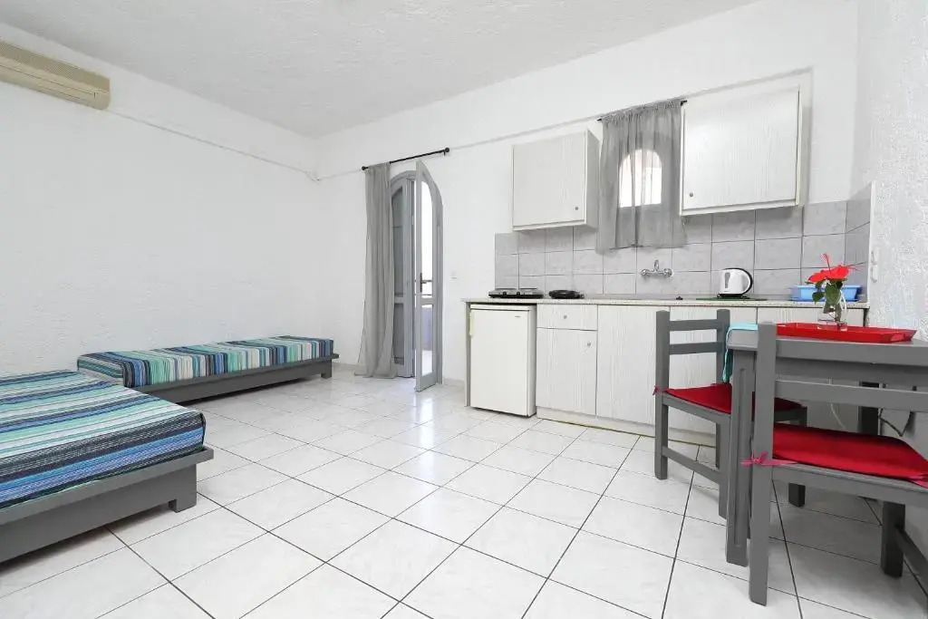 Maria Hotel Apartments and Studios
