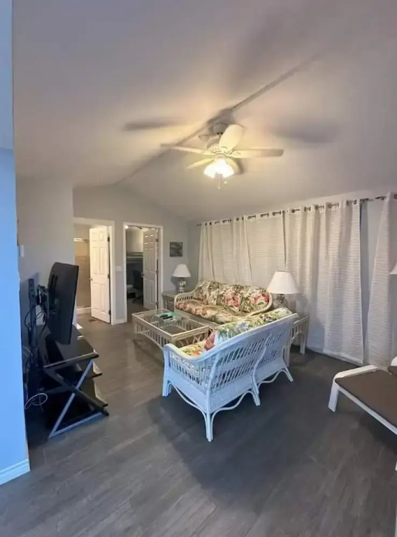 Stylish 2BR Waterfront Home w Pool Resort Access