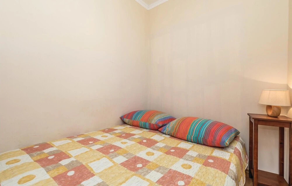 Amazing Apartment in Povljana With 2 Bedrooms