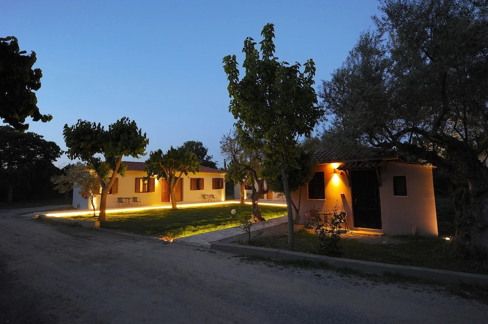 Mystras Inn