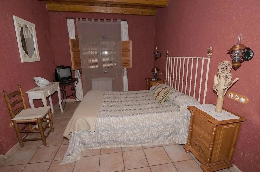House With 2 Bedrooms in Torrejón el Rubio, With Wonderful Mountain Vi