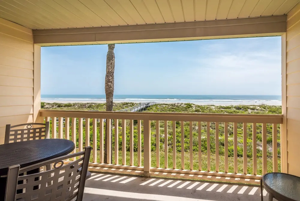 SEA Haven 214 [2/2.5] Free Activities! & Oceanfront Wifi Pool