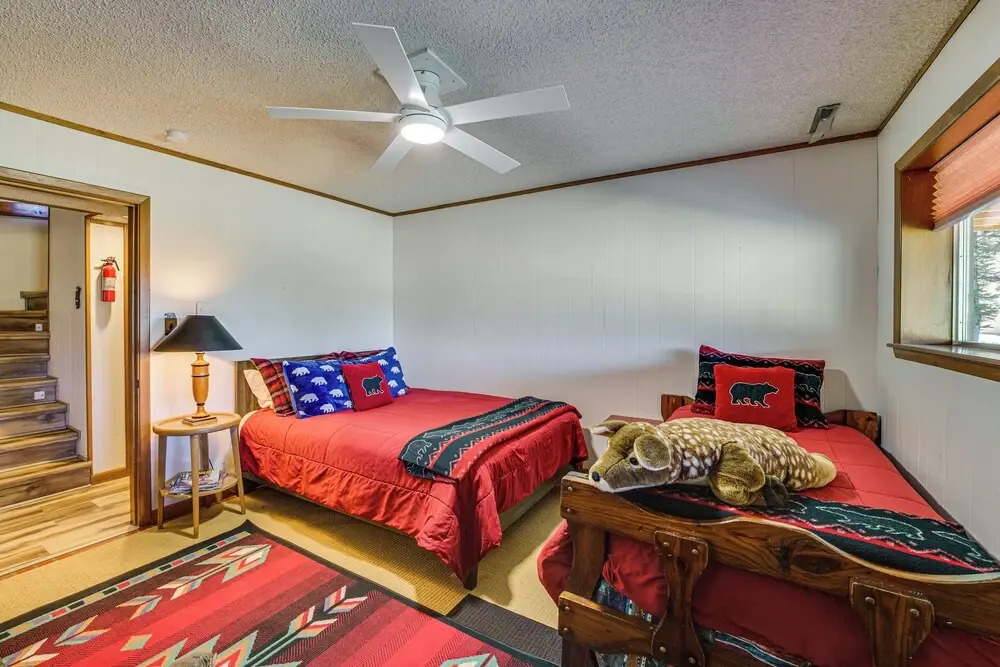 Monte Verde Lake Access & Views: Spacious Retreat!