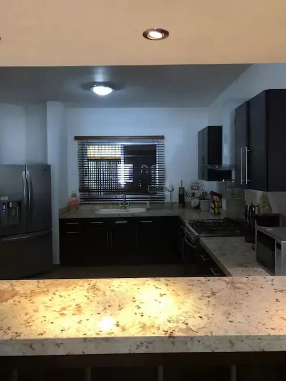 NLeon Luxury House