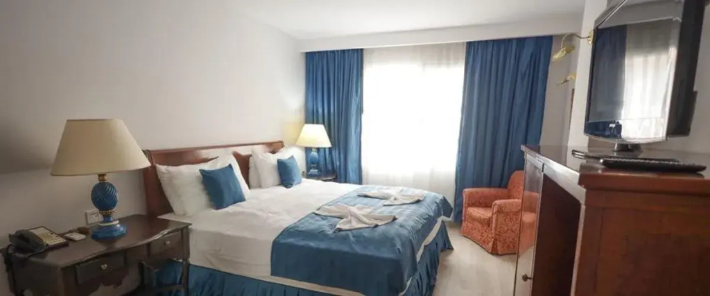 Altinoluk Hotel
