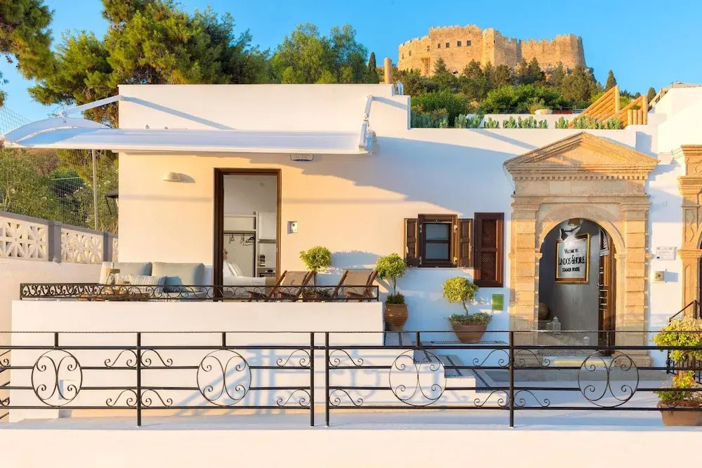 Lindos Shore Summer House with Jacuzzi And Sea View !!!