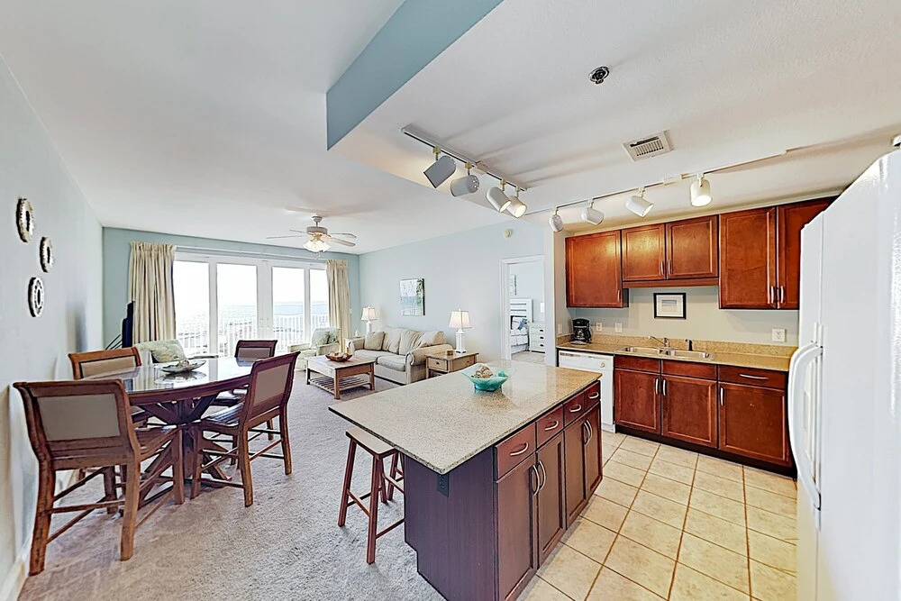 New Listing! Gulf-view Haven: 5 Pools, Near Beach 2 Bedroom Condo