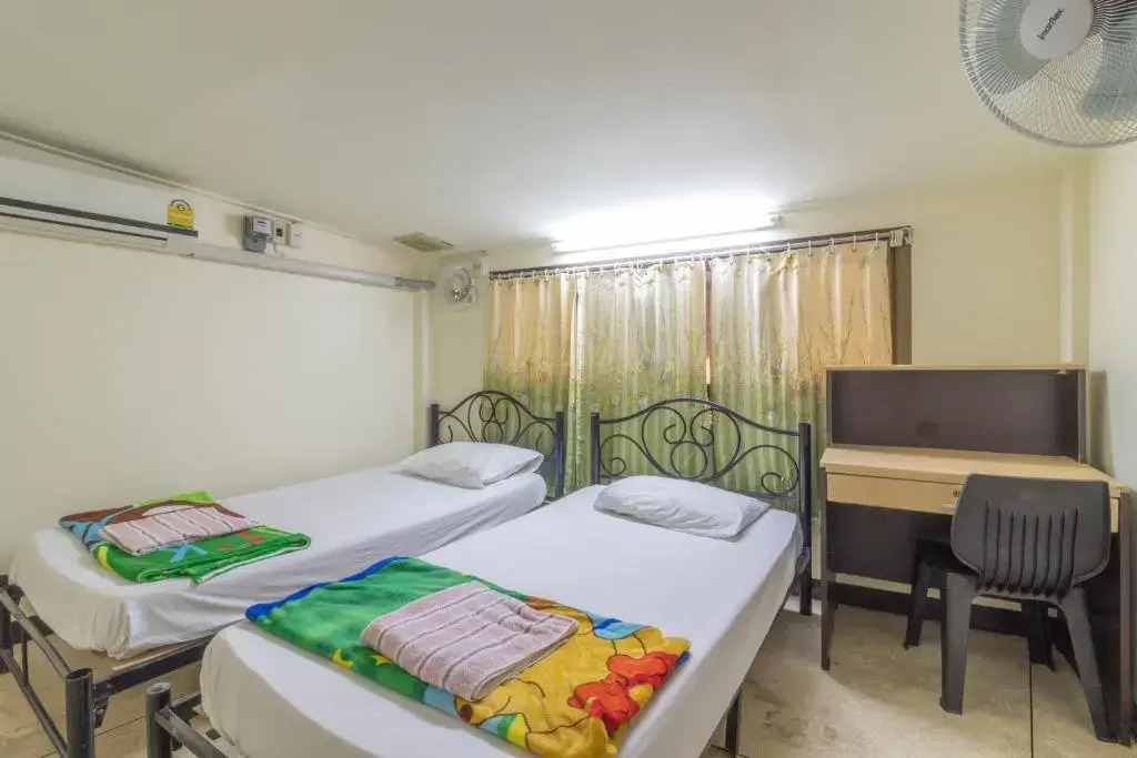 7 Holder Guesthouse